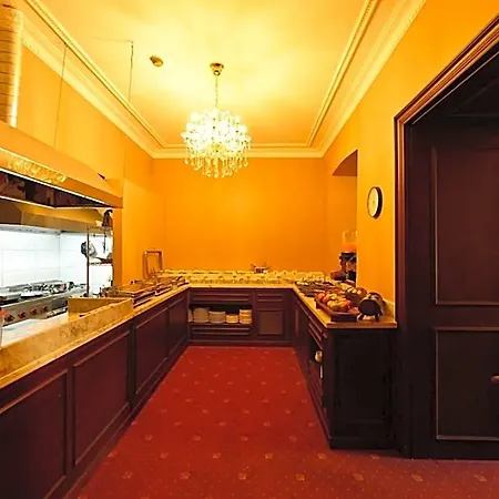 Ring Stone Old - Special Class Hotel
