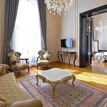 Ring Stone Old - Special Class Hotel Estambul